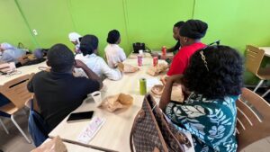 Repas à un euro pour tous les étudiants de l’Université de Mayotte au restaurant universitaire avec une offre alimentaire accessible