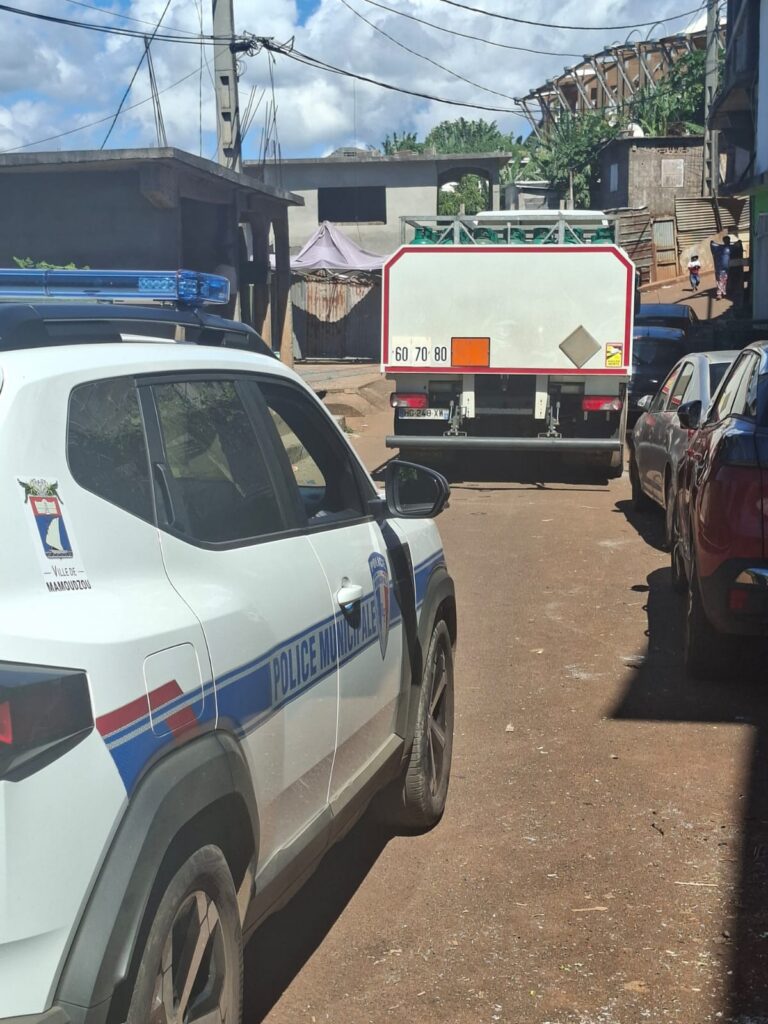 Livraison de bouteilles de gaz sous escorte policière à Vahibé pour sécuriser l’approvisionnement face à l’insécurité