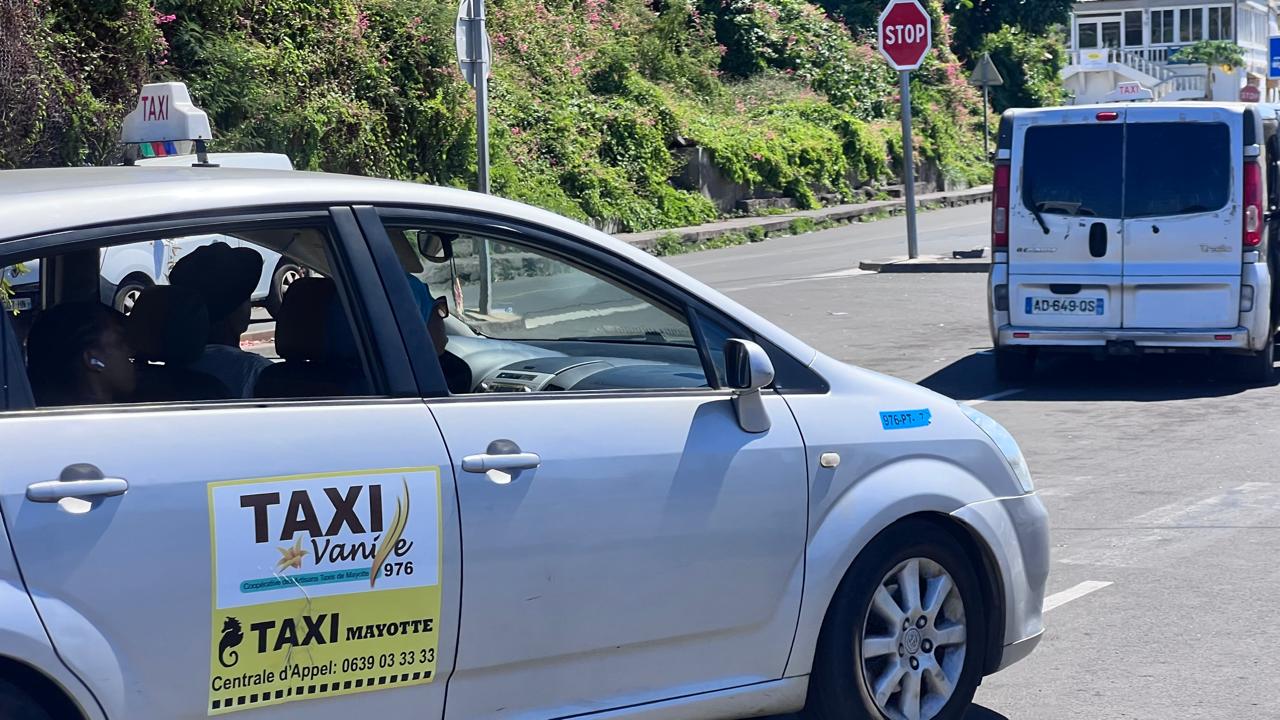 Ce jeudi, une opération escargot en Petite-Terre des chauffeurs de taxi en grève