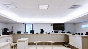 Deux pilotes de kwassa condamnés à des peines de prison ferme par le tribunal de Mayotte après des interceptions en mer