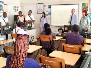 Étudiants de l’Université de Mayotte participant à des travaux scientifiques et au sommet Africa Forward à Nairobi