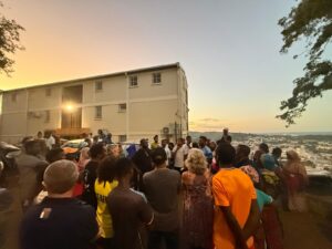 Réunion d’habitants du quartier de la Convalescence à Mamoudzou pour lutter contre l’insécurité et les violences urbaines