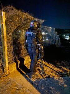 Accueil 13 Affrontements nocturnes au stade de Mtsamoudou à Mayotte avec intervention des gendarmes face à des jets de pierres entre groupes de jeunes.
