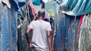 Accueil 19 Séance de l’Assemblée de Mayotte consacrée au vote d’une motion demandant le démantèlement du camp de Tsoundzou et le refus de nouveaux camps de migrants.