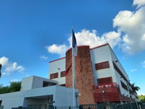 Accueil 11 Audience au tribunal de Mamoudzou concernant une affaire de violences à la machette sur fond de conflit lié à un vol de canards à Tsingoni.