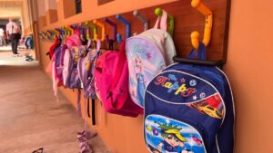Accueil 24 Candidats se présentant à un concours de la fonction publique territoriale à Mamoudzou pour devenir ATSEM dans les écoles maternelles de Mayotte