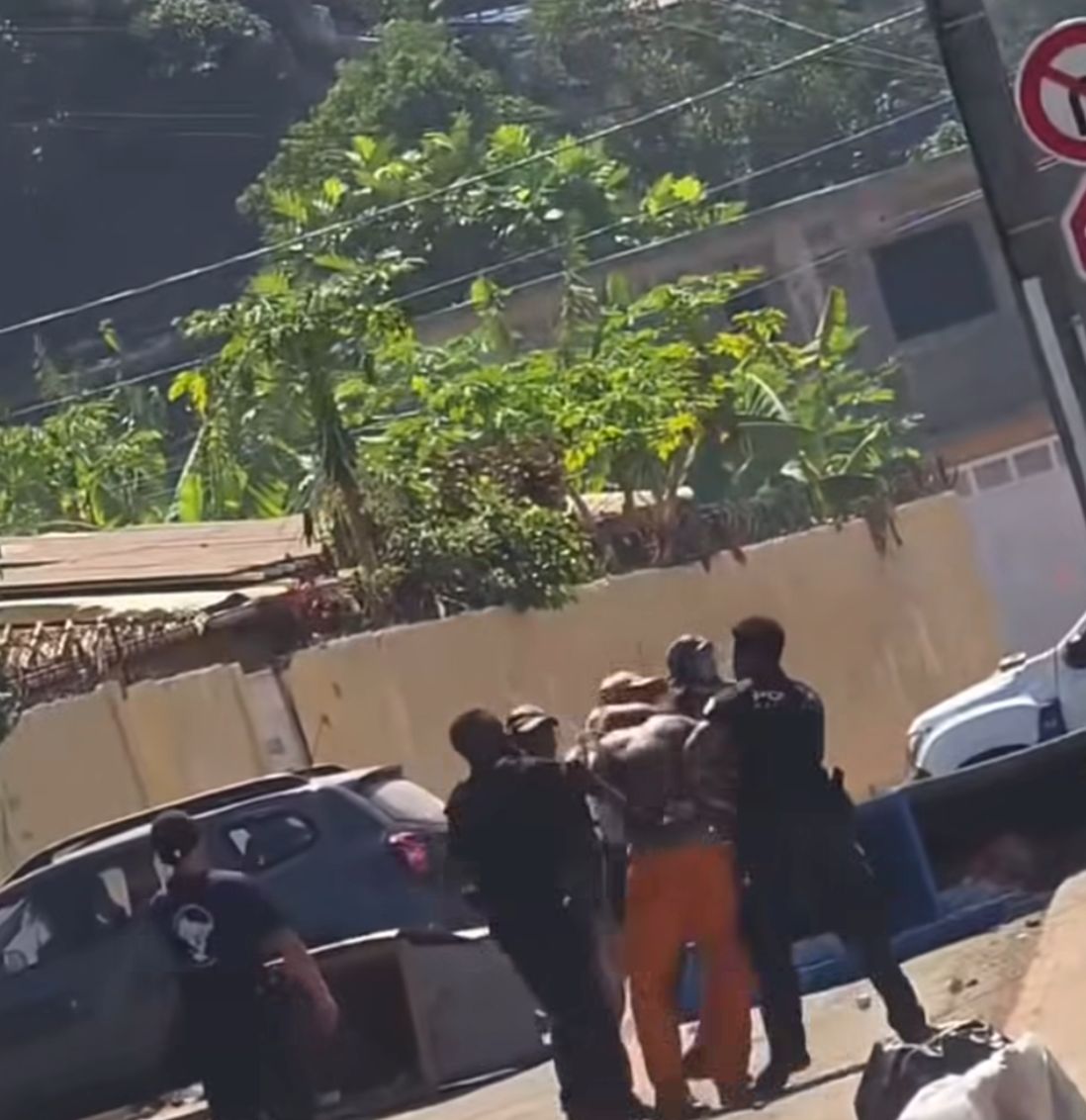 Trois heures de violences paralysent Doujani