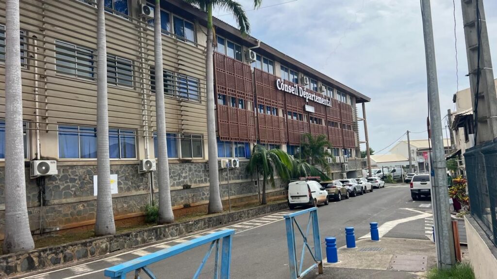 Taïwan à Mayotte, les maires au cœur de la visite 2 Délégation taïwanaise rencontrant les élus locaux de Mayotte lors d’une visite consacrée aux collectivités, aux infrastructures et aux projets de développement du territoire.