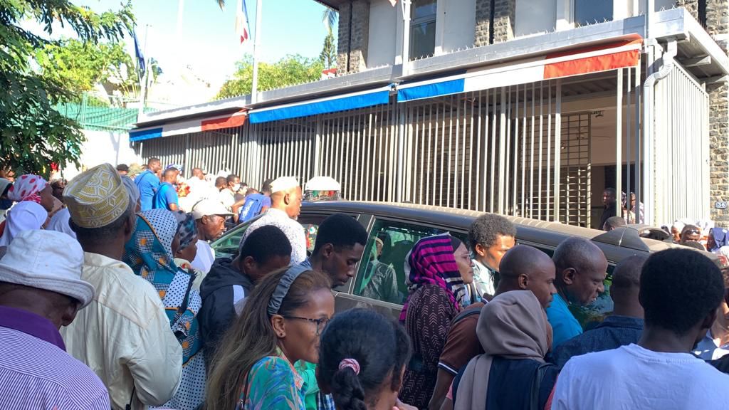 Comment obtenir ou renouveler son titre de séjour à Mayotte ?