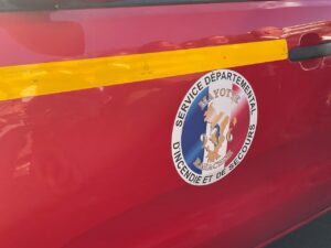 Accueil 13 Trois cases en tôle détruites par un incendie à Chirongui après l’intervention des sapeurs-pompiers