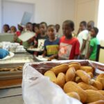Accueil 7 Bouéni ouvre le paiement de la cantine