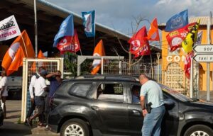 Accueil 13 Mobilisation syndicale à Mamoudzou après l’interpellation de Rivo, responsable du SNUipp, lors de la visite de Sébastien Lecornu à Mayotte.
