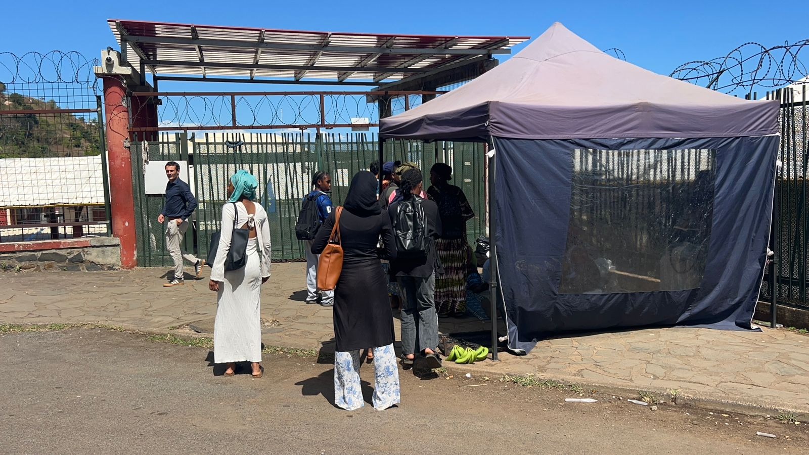 Au lycée du Nord, la grève se poursuit avec la mobilisation des parent d’élèves (vidéo)