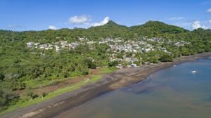 Plage de M’tsamoudou dans le sud de Mayotte après une noyade