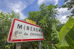 Des parents d’élèves bloquent des bus scolaires à Chirongui pour réclamer le ramassage des enfants de Miréréni Bé