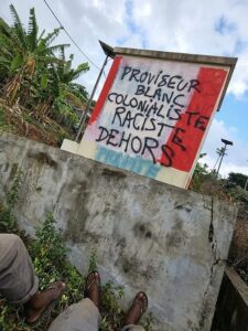 Des tags racistes découverts près du lycée du Nord