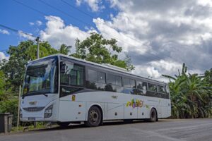 Accueil 17 Bus scolaires sécurisés après des jets de pierres répétés à Tsoundzou à Mayotte