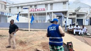 Accueil 21 Ambulanciers et brancardiers mobilisés en grève au Centre hospitalier de Mayotte