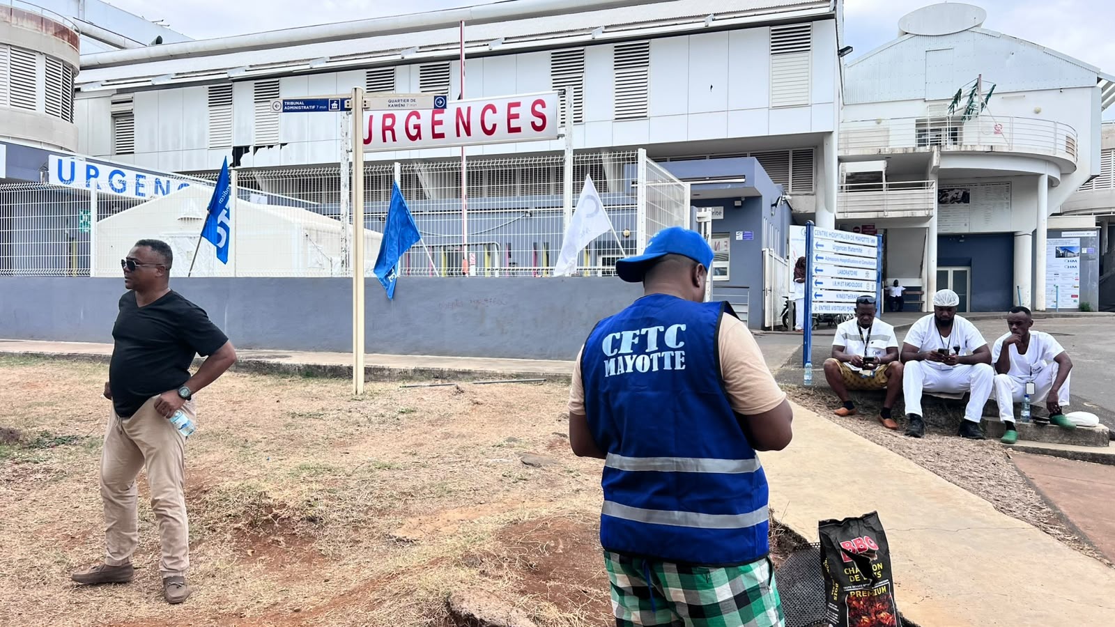 Au CHM, ambulanciers et brancardiers poursuivent leur grève illimitée
