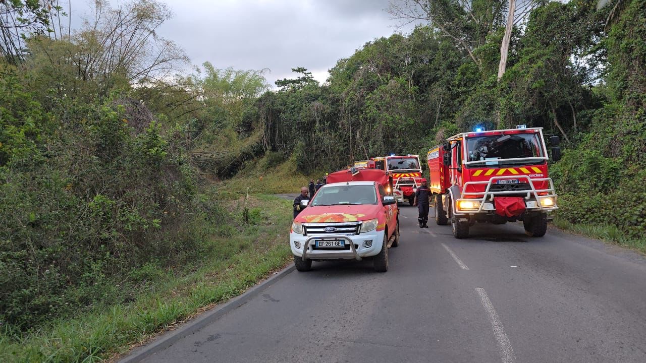 Un engin incendiaire de type cocktail Molotov déclenche un feu à Mgnambani