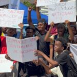 Au lycée Younoussa-Bamana les élèves maintiennent la pression et...