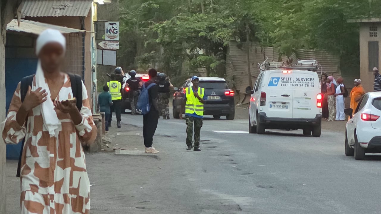 À Koungou, des caillassages contre les gendarmes paralysent la circulation ce jeudi matin (vidéo)