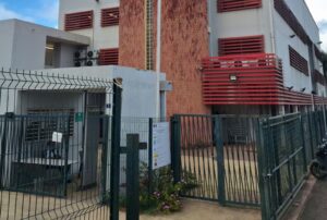 Accueil 13 Tribunal de Mayotte : un jeune homme de 18 ans maintenu en détention après une attaque à la machette à Bandraboua