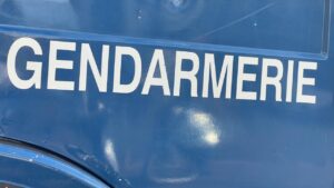 Des violences ont éclaté entre Dapani et Mtsamoudou, à Bandrélé, avec des jets de projectiles contre des automobilistes et des affrontements impliquant les gendarmes.